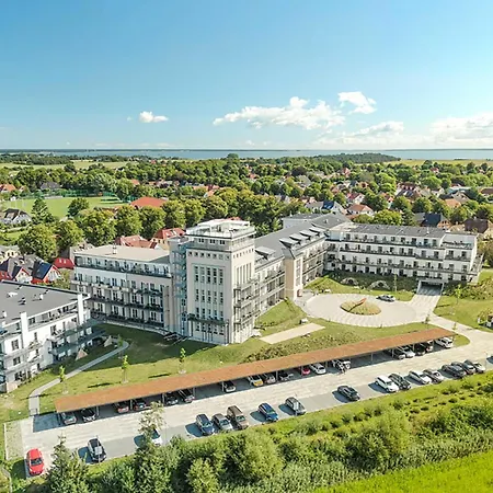 Lüttstuv - Stilvolle In Historischer Seefahrtschule Mit Ostseeflair Apartment Wustrow (Fischland)