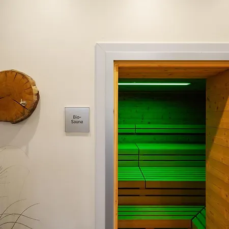 Apartamento Lüttstuv - Stilvolle In Historischer Seefahrtschule Mit Ostseeflair *