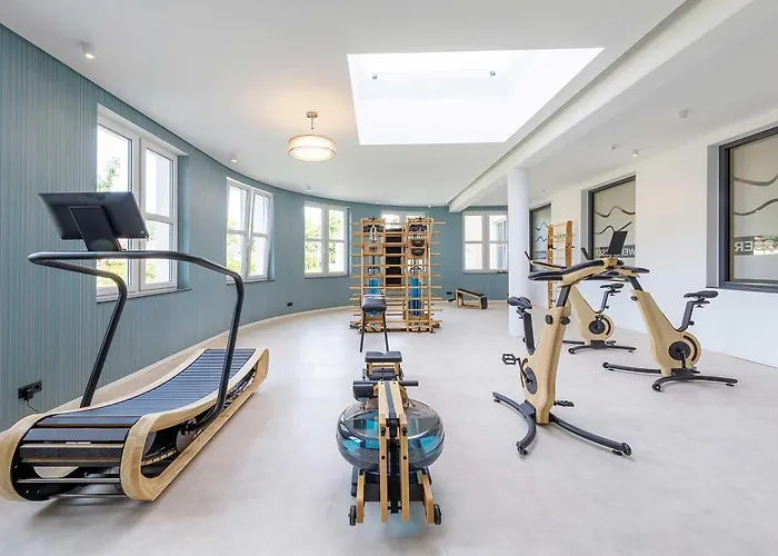 Luettstuv - Stilvolle In Historischer Seefahrtschule Mit Ostseeflair *