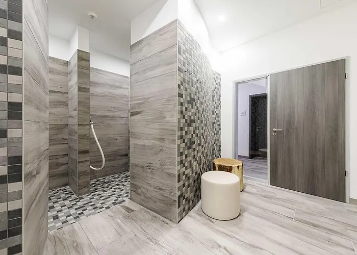 Luettstuv - Stilvolle In Historischer Seefahrtschule Mit Ostseeflair *